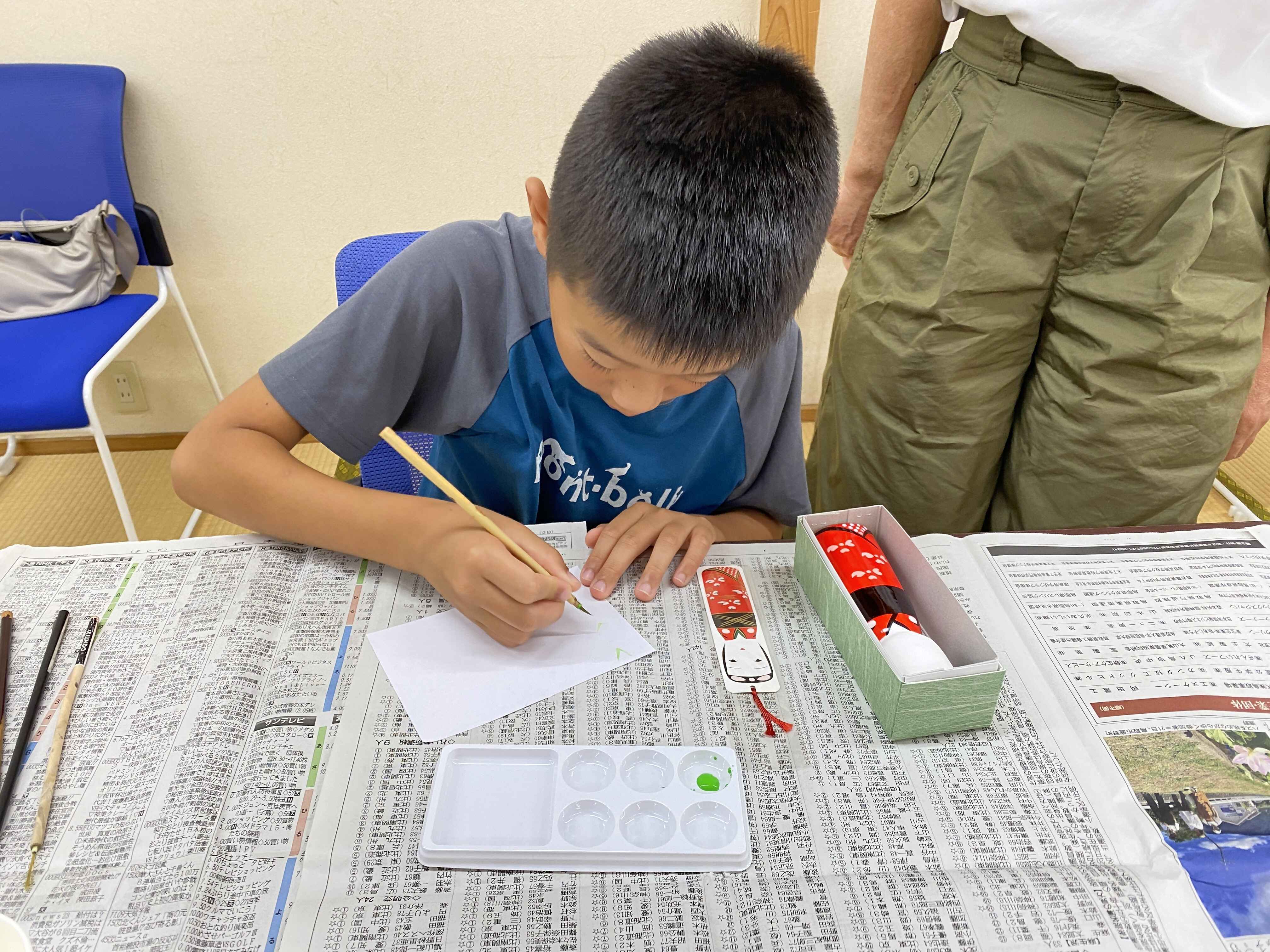 2025はこた人形絵付け体験
