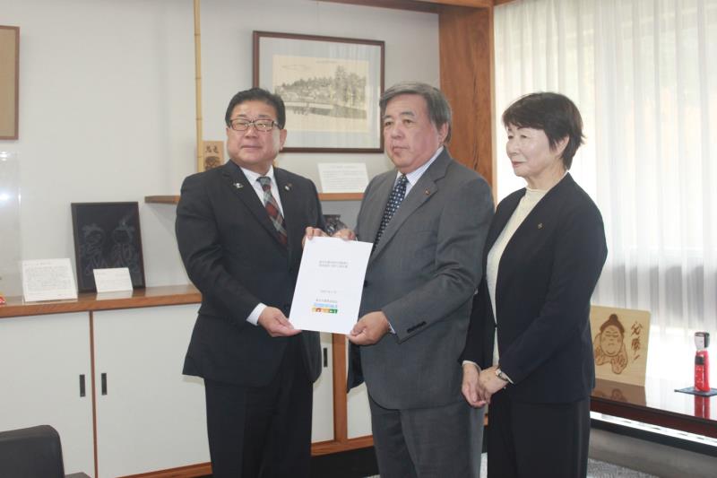 写真　市長と会長