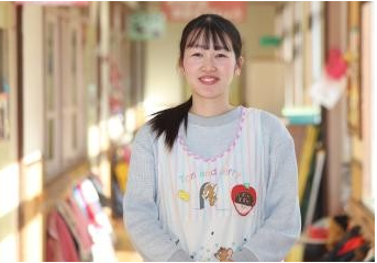 井谷保育士写真