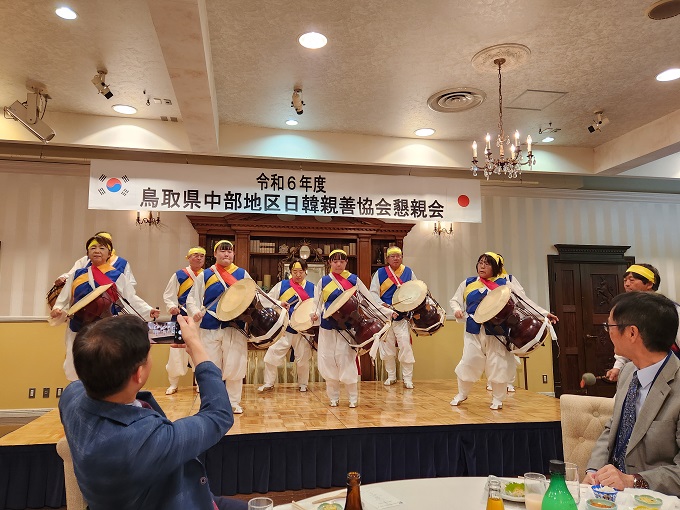 画像「倉吉プンムルノリ演奏」